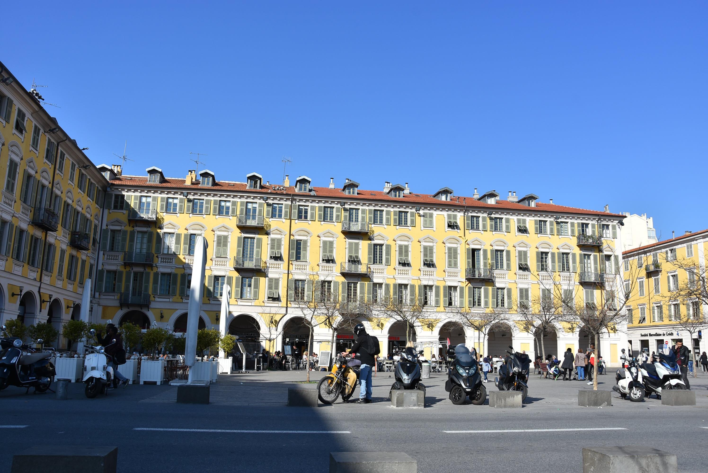 What to do in Nice: discover Garibaldi Square
